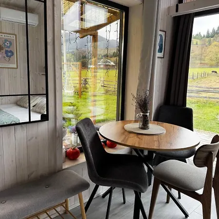 Osho House Karpaty * Iltsi