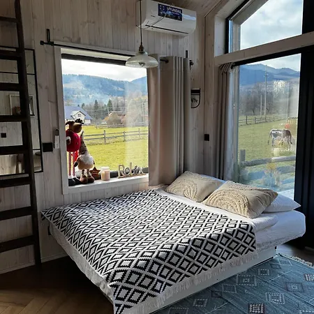 Osho House Karpaty Casa vacanze Iltsi